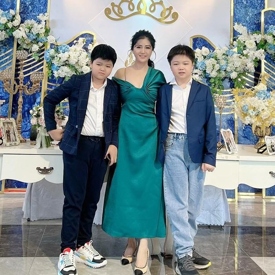 Mrs. Nguyen Hong Quan